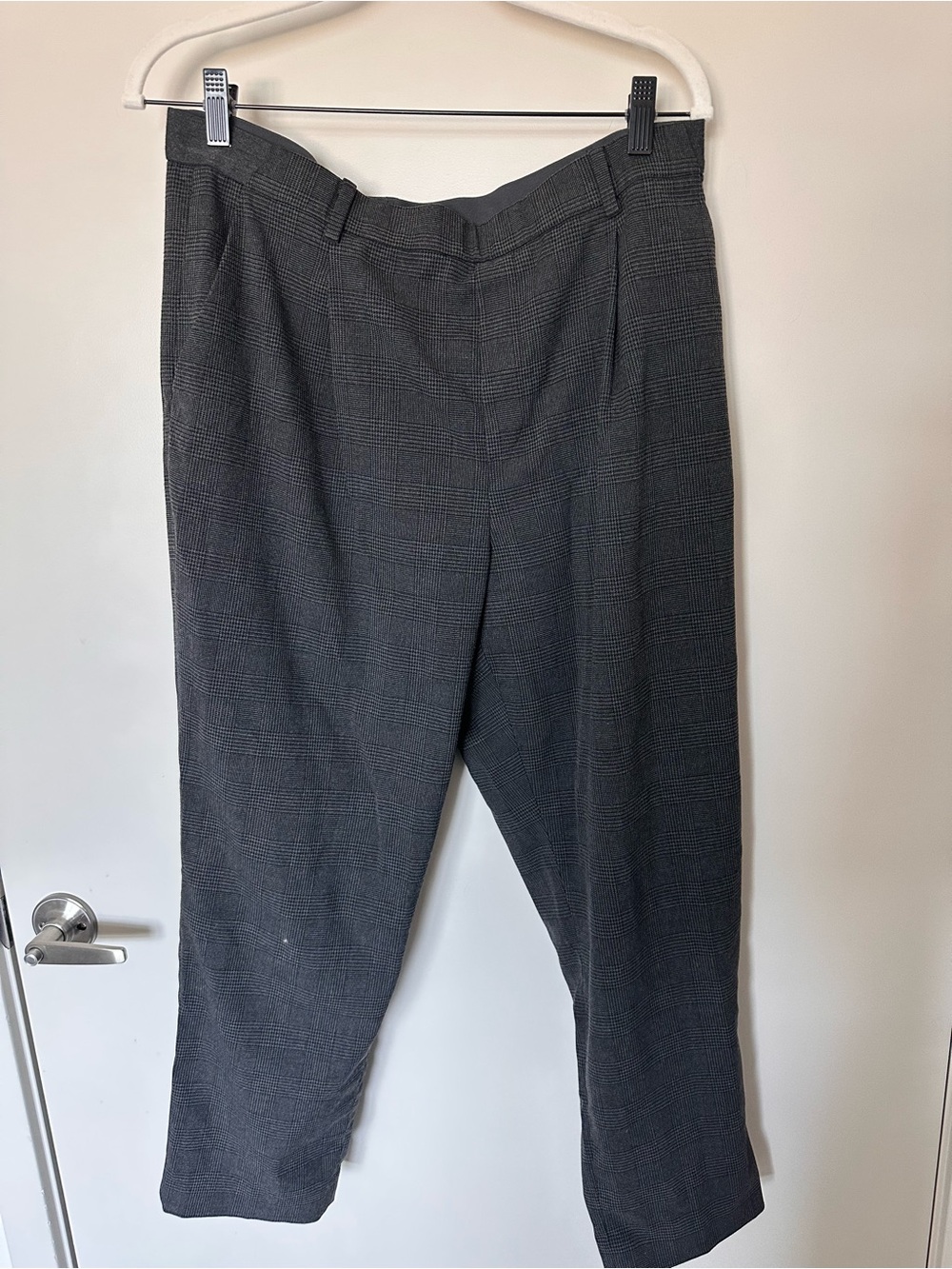 Uniqlo Gray Smart Ankle Pants